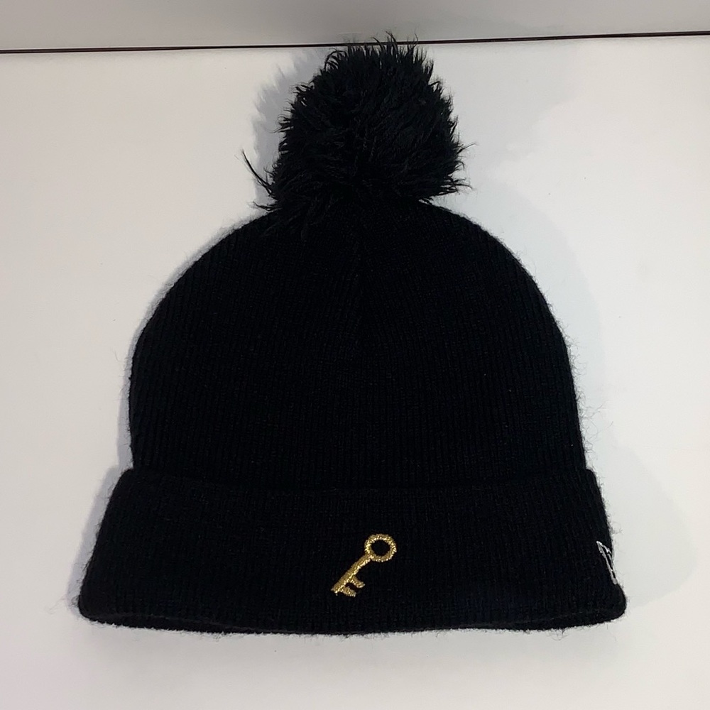 🔑 [2/$25] NEW ERA EMBROIDERED KEY LOGO BLACK POM CUFFED BEANIE TOQUE HAT 🔑